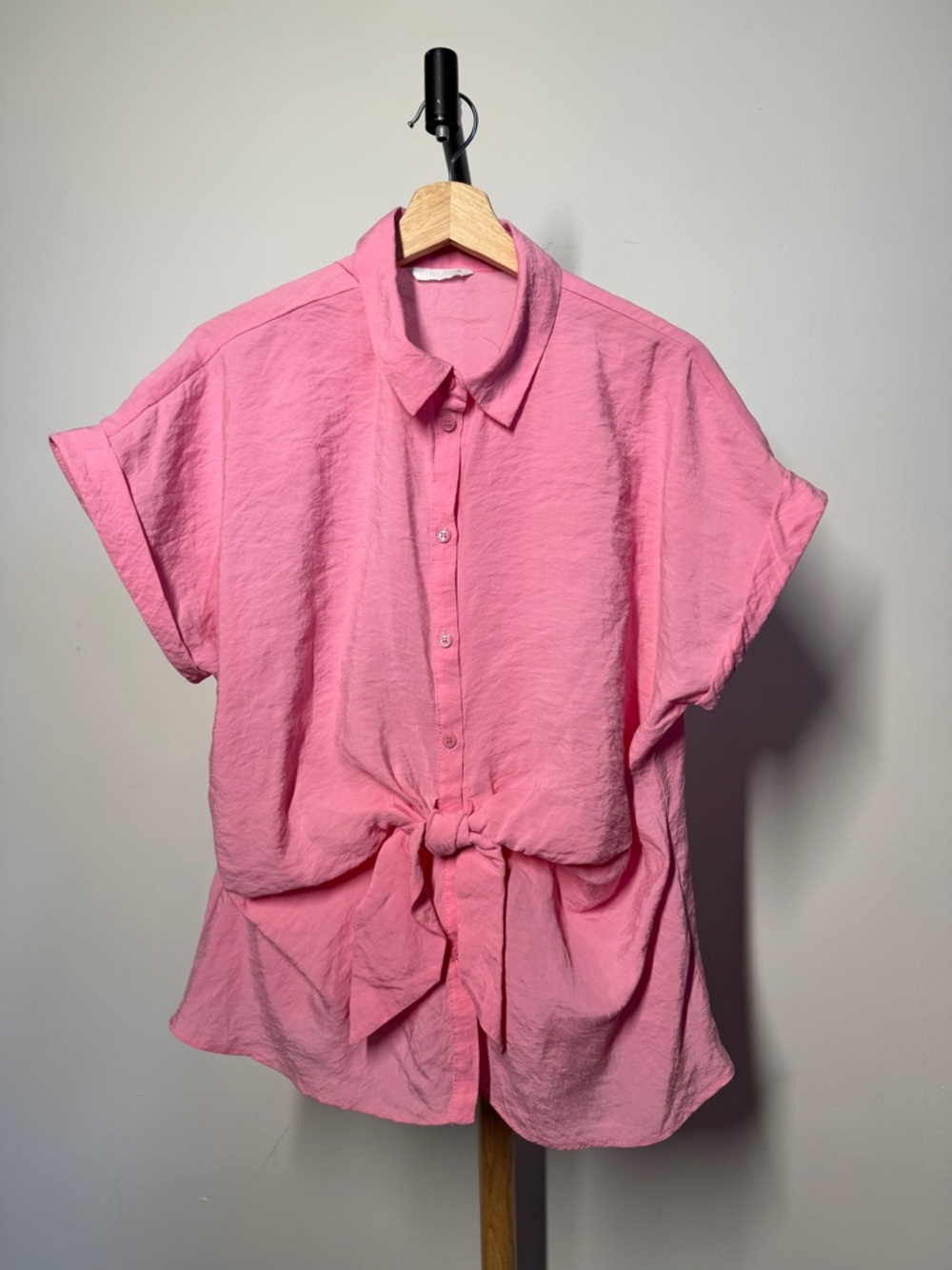 Zara Pink Short-Sleeve Button-Front Tie-Hem Shirt